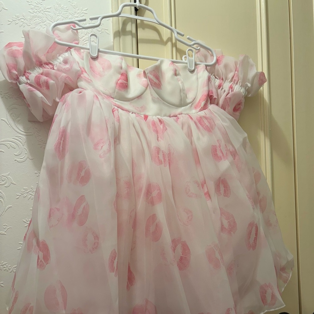 Selkie Kiss on the Lips runway puff dress